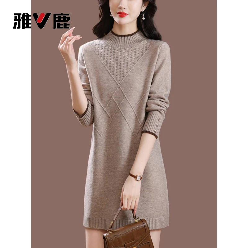 雅鹿今年流行的秋冬毛衣裙女中长款保暖加厚上衣打底衫2025新款羊