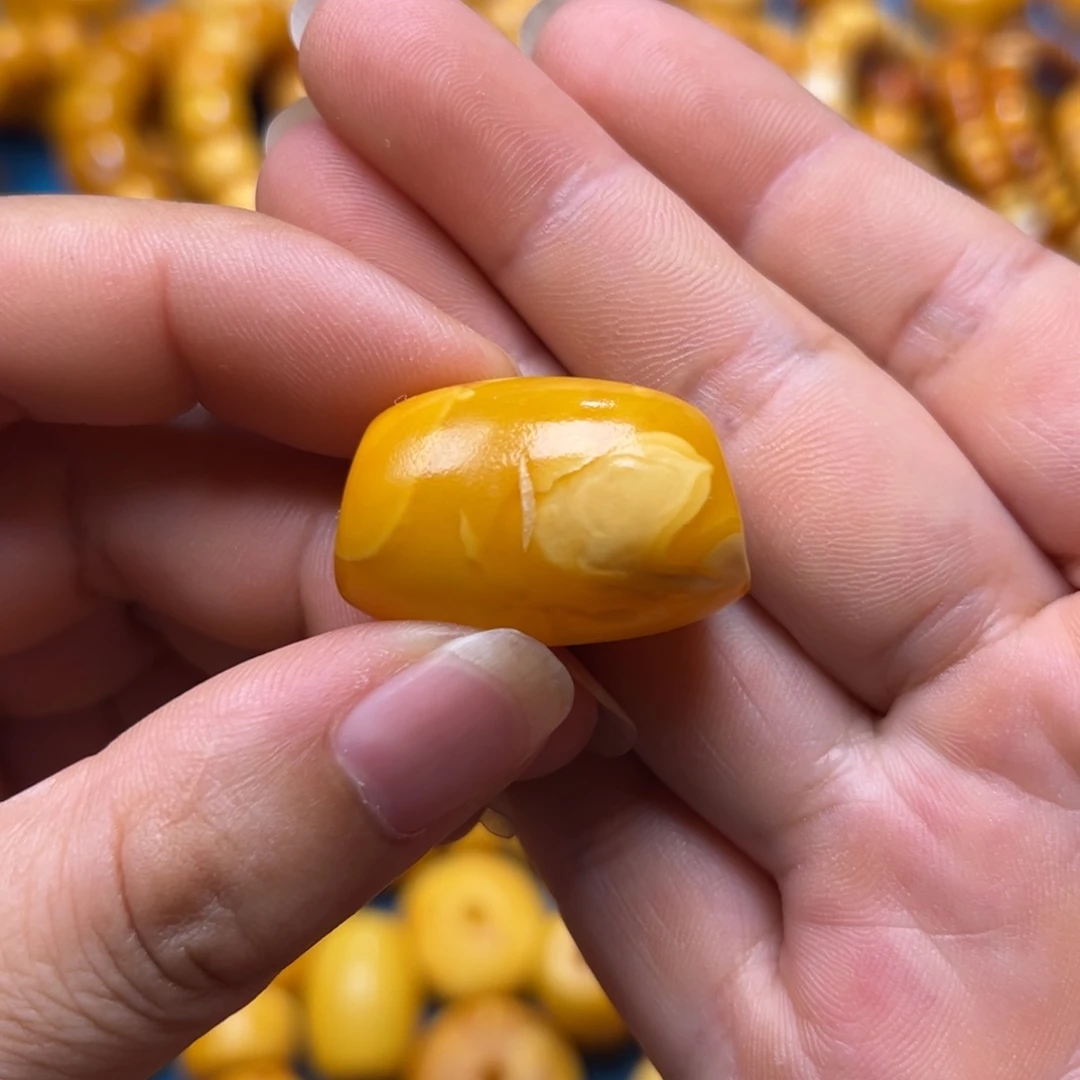 未镶嵌吊坠(不含链)蜜蜡