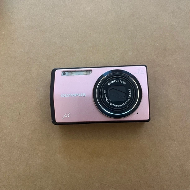 9新 Olympus/奥林巴斯 u7000屏幕瑕疵 1200万像no质量问题no退换