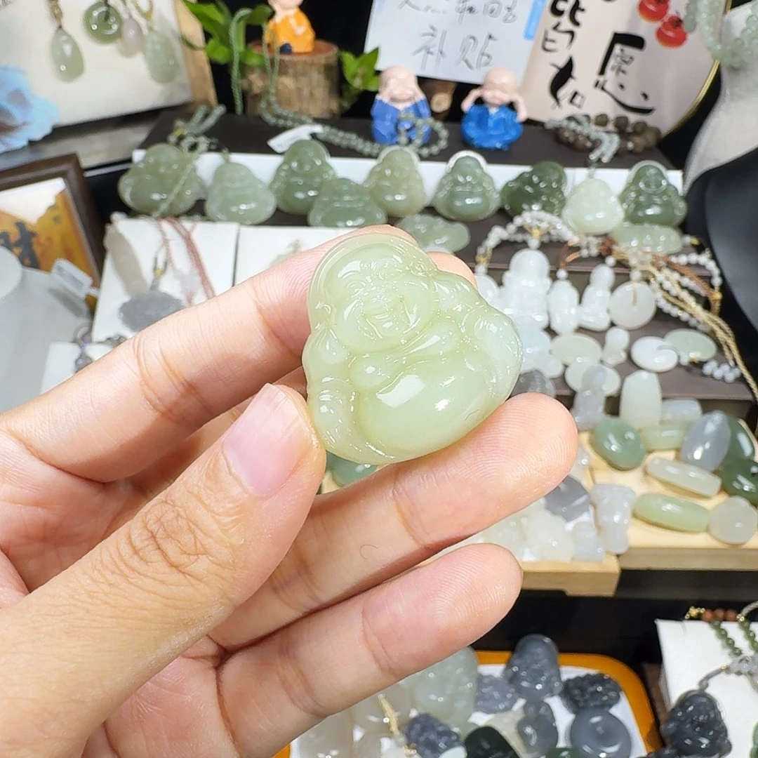开***好和田玉未镶嵌颈饰