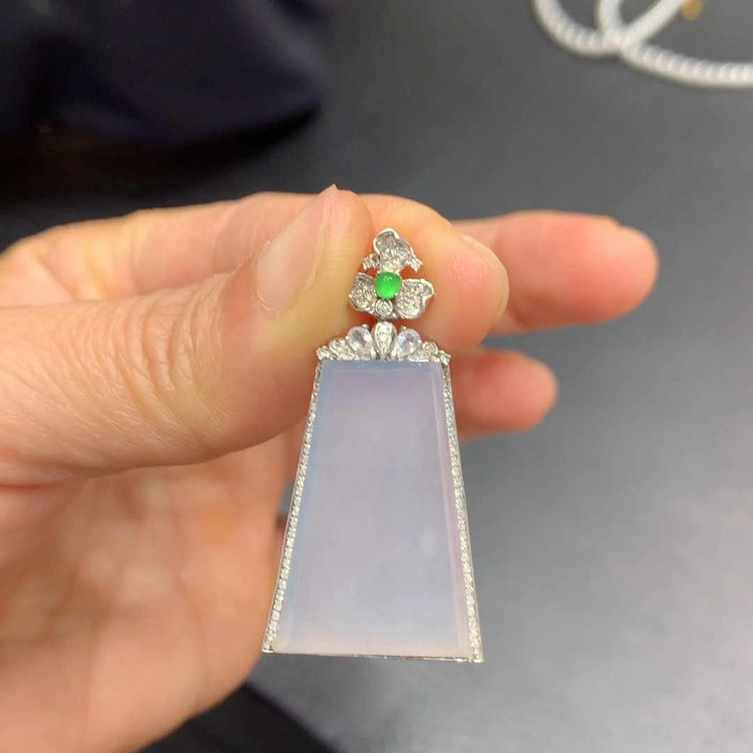 财****翡翠18K金镶嵌吊坠(不含链)