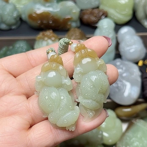 颈饰未镶嵌和田玉