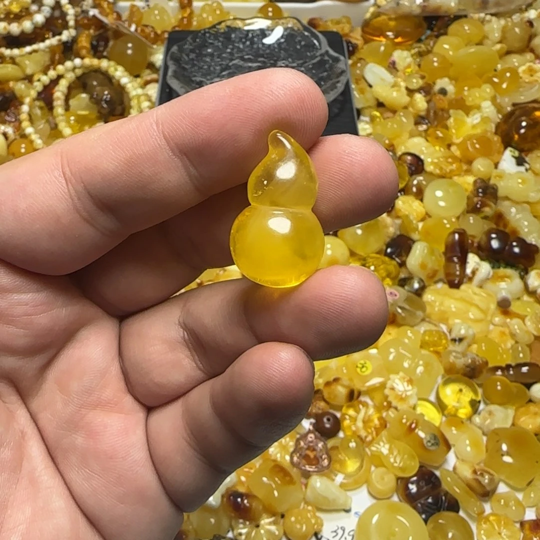 琥珀未镶嵌裸石2.97克