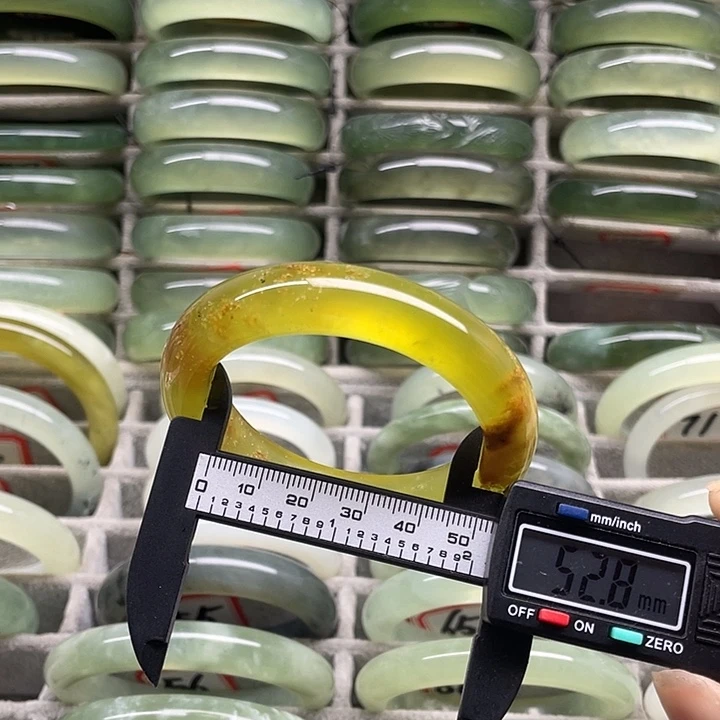 未镶嵌蛇纹石玉手镯46