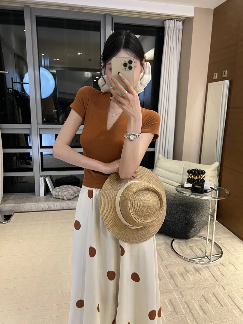 【OS&oneshow】夏日新款南瓜色短袖上衣时尚显瘦波点高腰半身裙套装