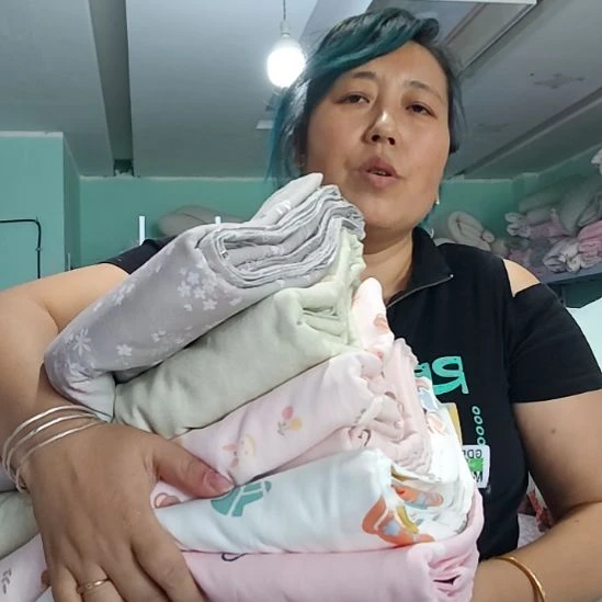 棉纯棉被套2m×2m三，颜色随机。