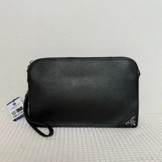 99新 Prada/普拉达 97新/5196时尚百搭黑色全皮手拿包