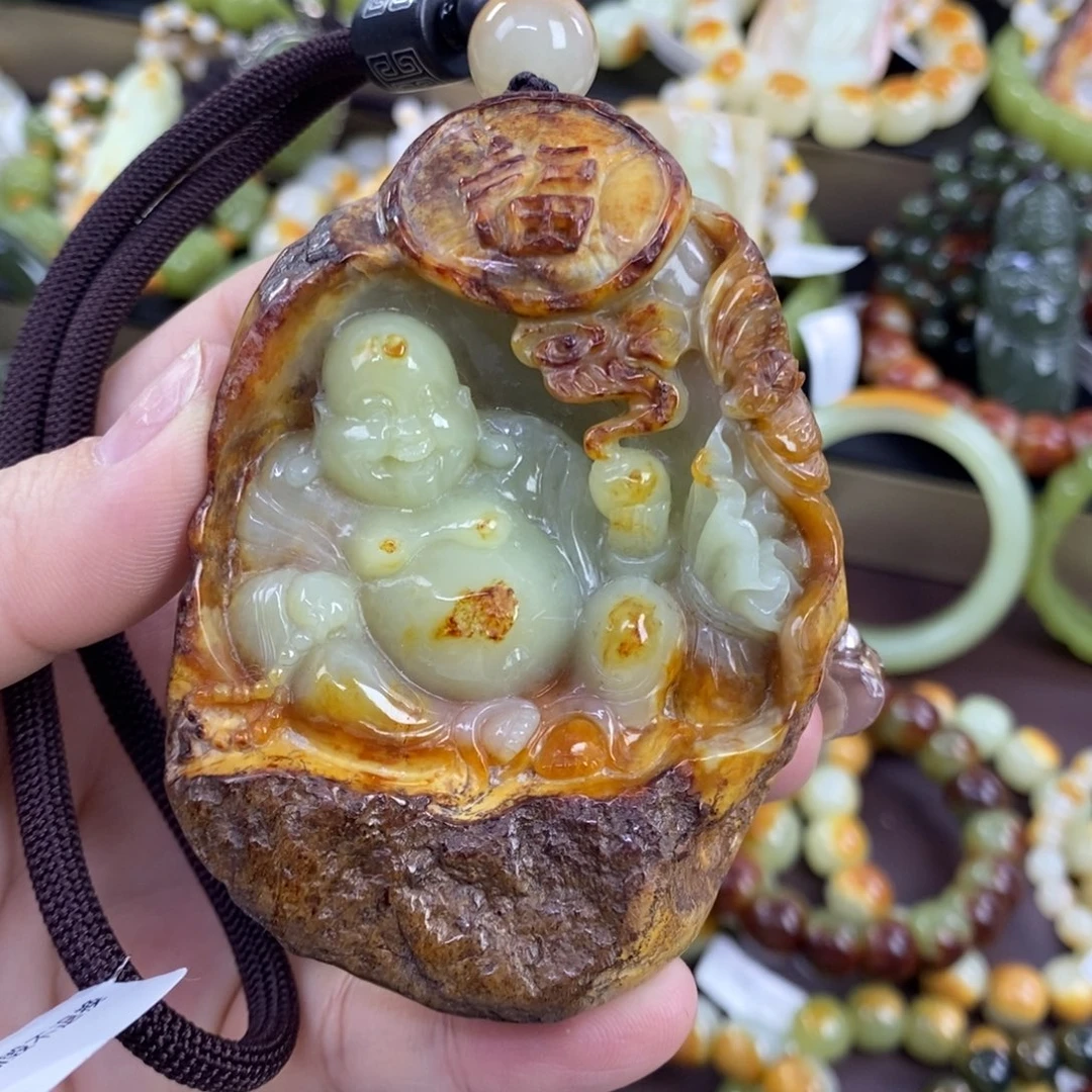 透闪石质玉未镶嵌把件