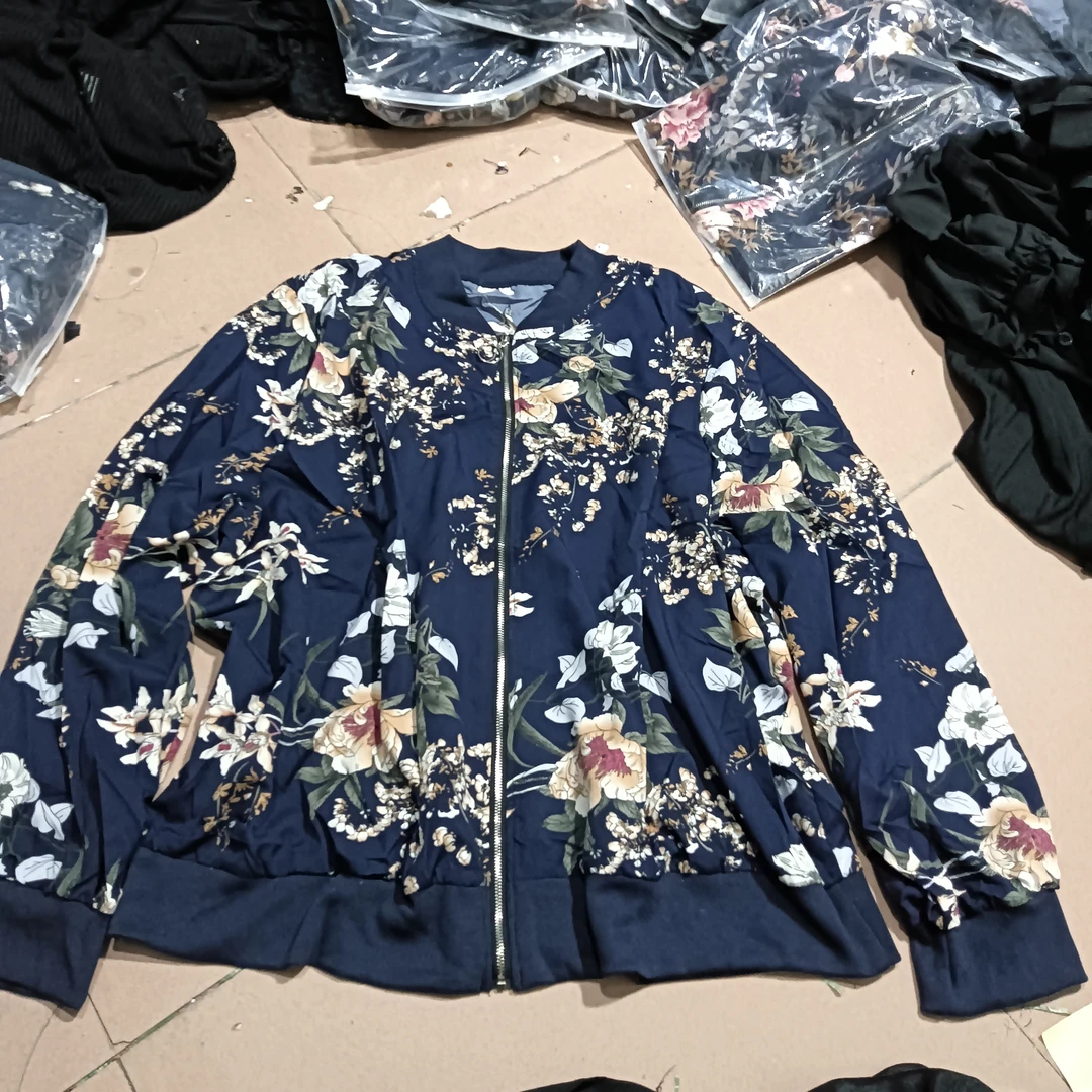 98藏蓝花薄款外贸没吊牌外套