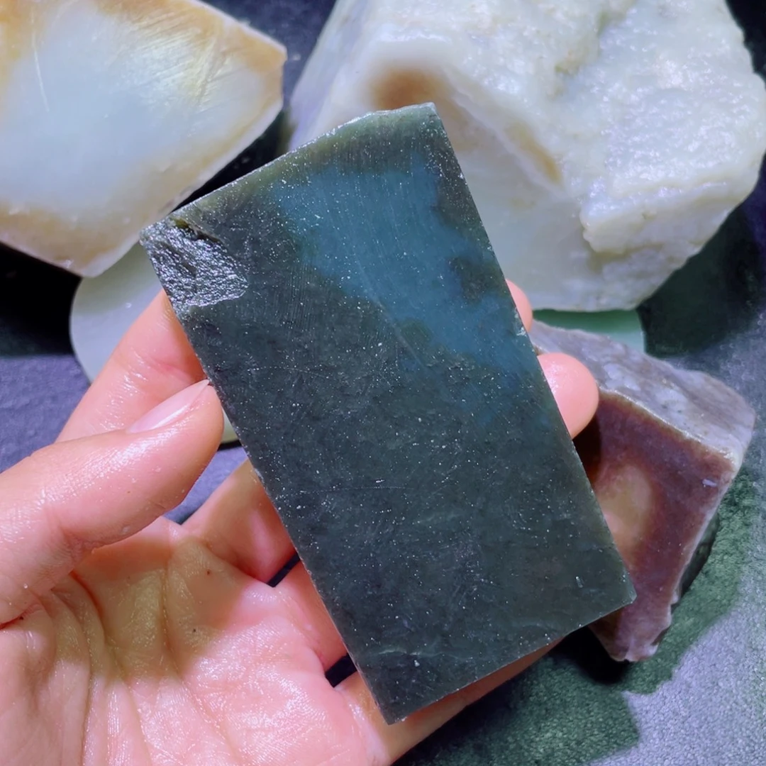 和田玉未镶嵌珠宝半成品