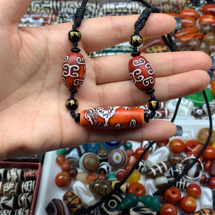 玛瑙/玉髓未镶嵌吊坠(赠链)