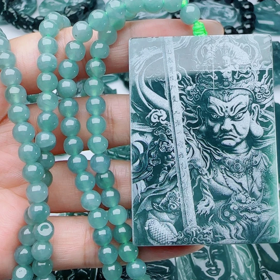 颈饰未镶嵌翡翠多样性发货天然的A货翡翠