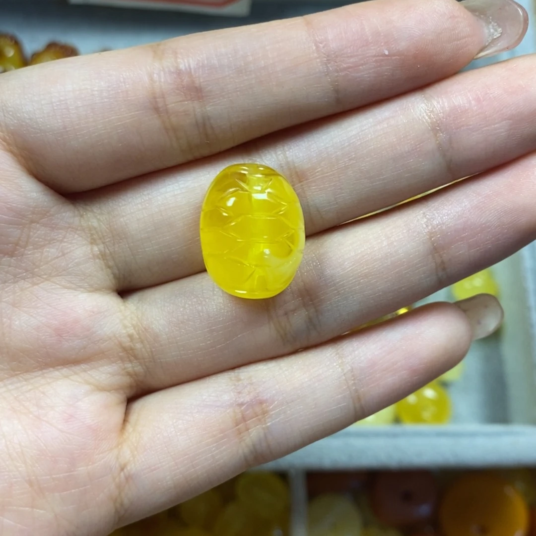 未镶嵌蜜蜡裸石蜡***?富甲