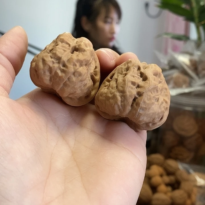文玩核桃把件39.5蛤蟆头红皮