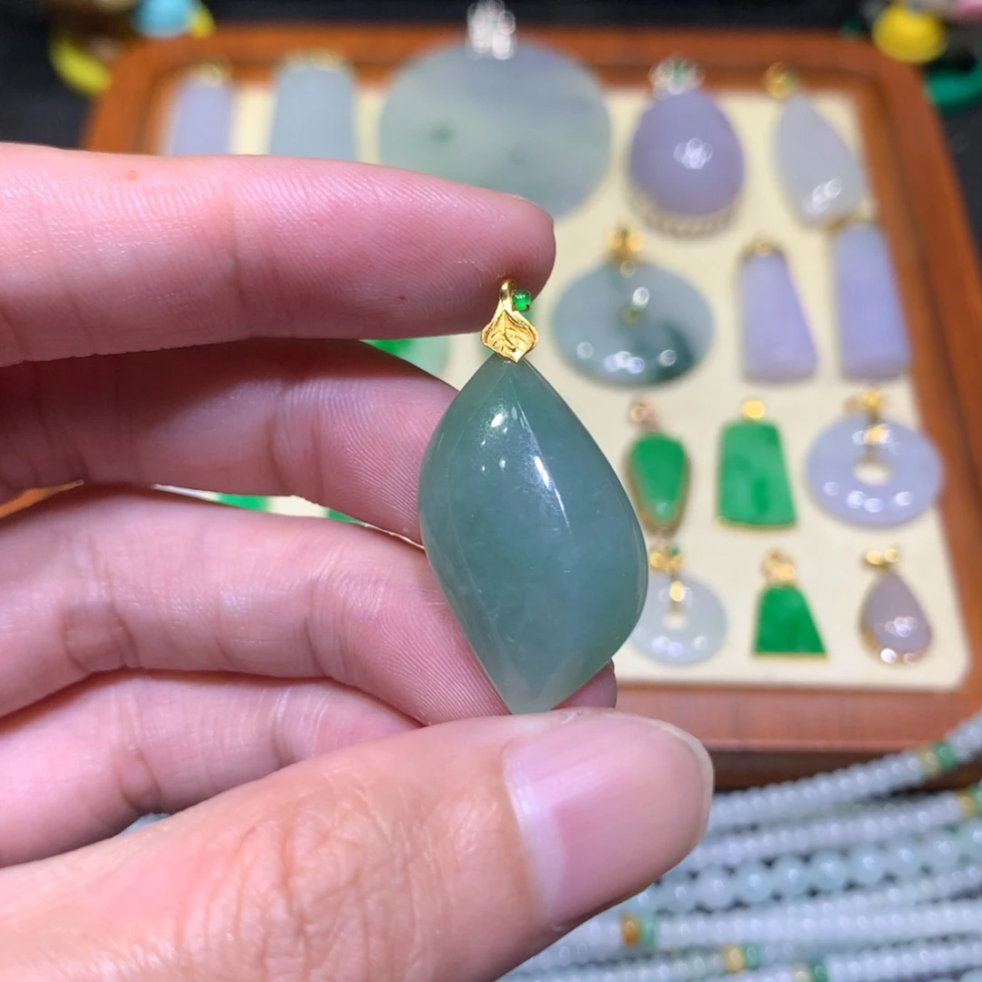 吊坠(不含链)18K金镶嵌翡翠