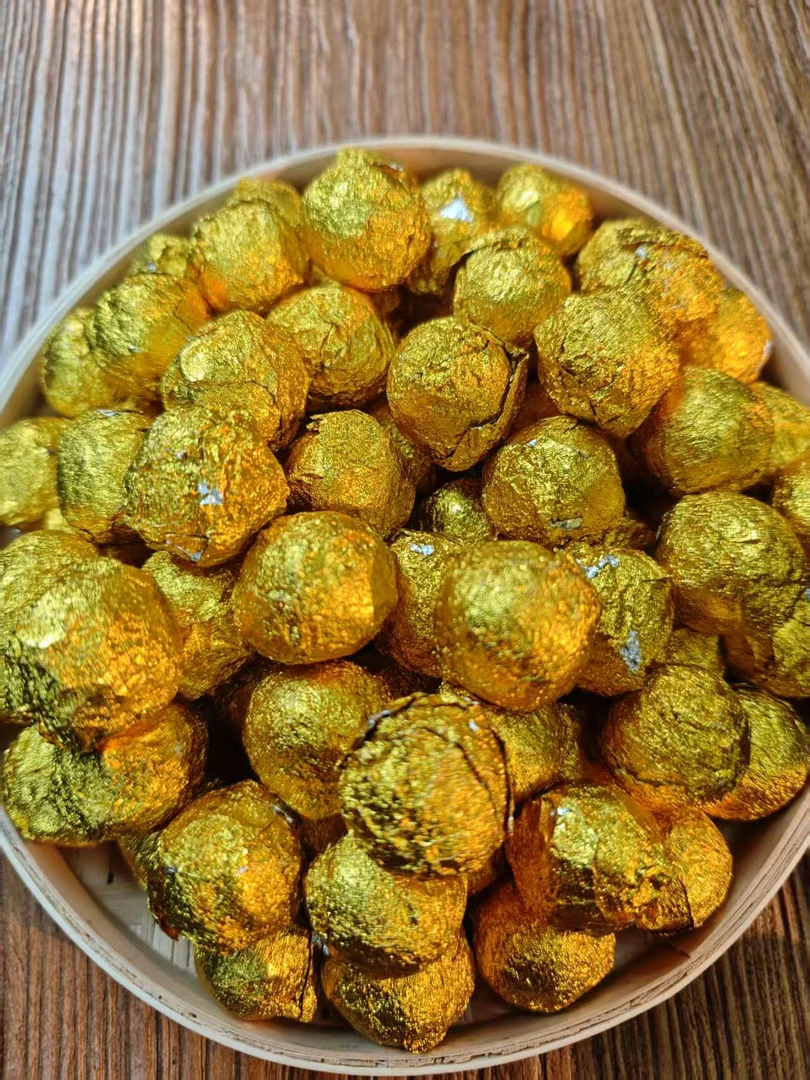 2025年冰岛黄金叶龙珠70克/盒 普洱生茶