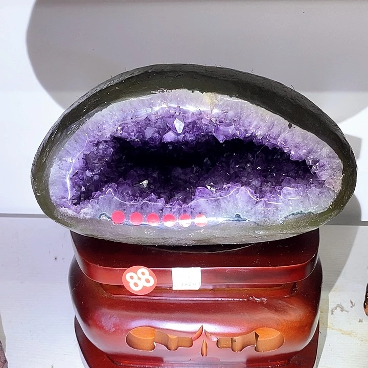 未镶嵌水晶大型摆件（非配饰）