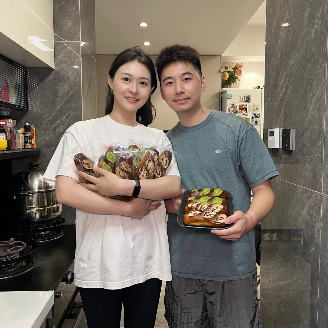 【小何家】无蔗糖低脂正宗碱水面包代餐饱腹咸香碱水棒-3