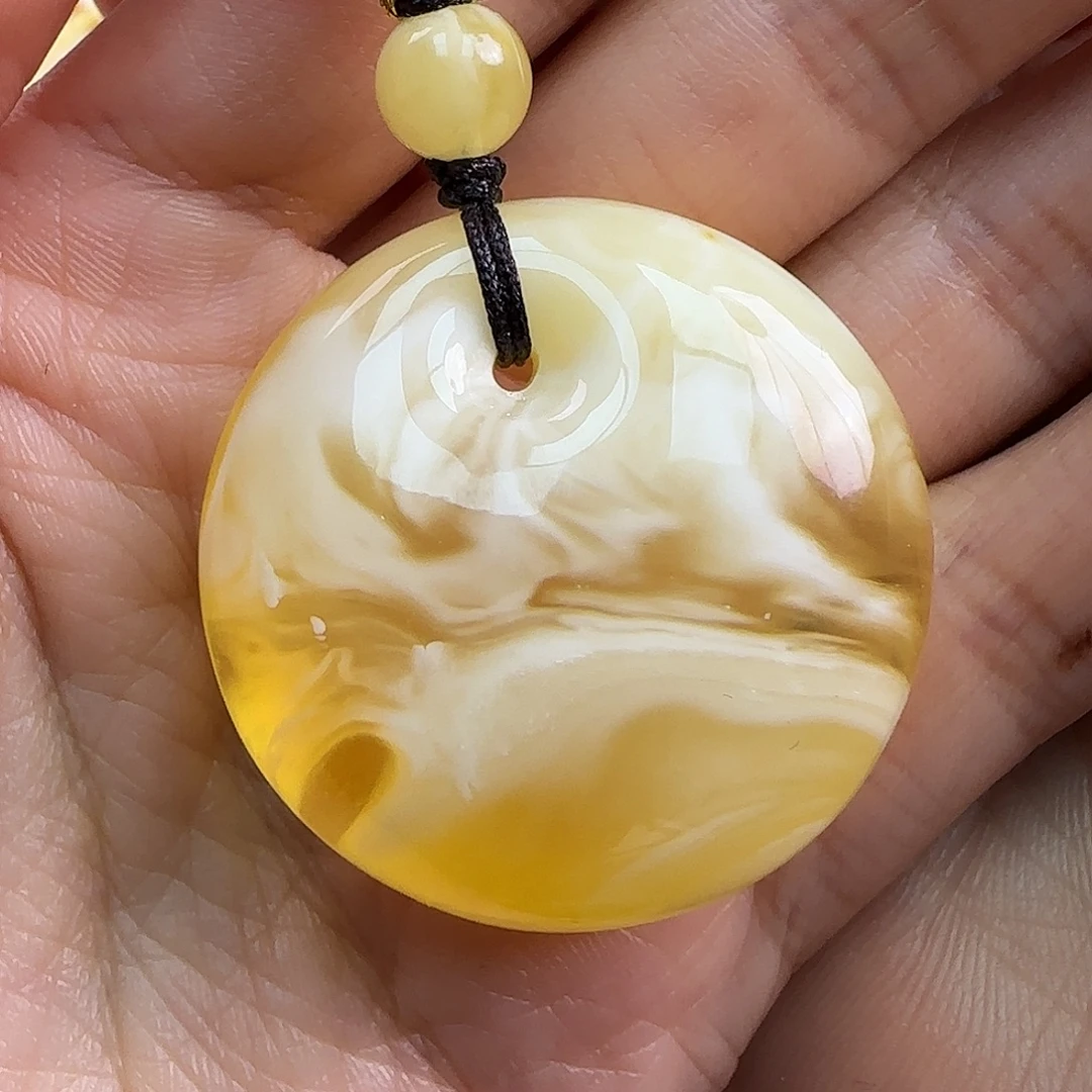 蜜蜡未镶嵌珠宝奇石