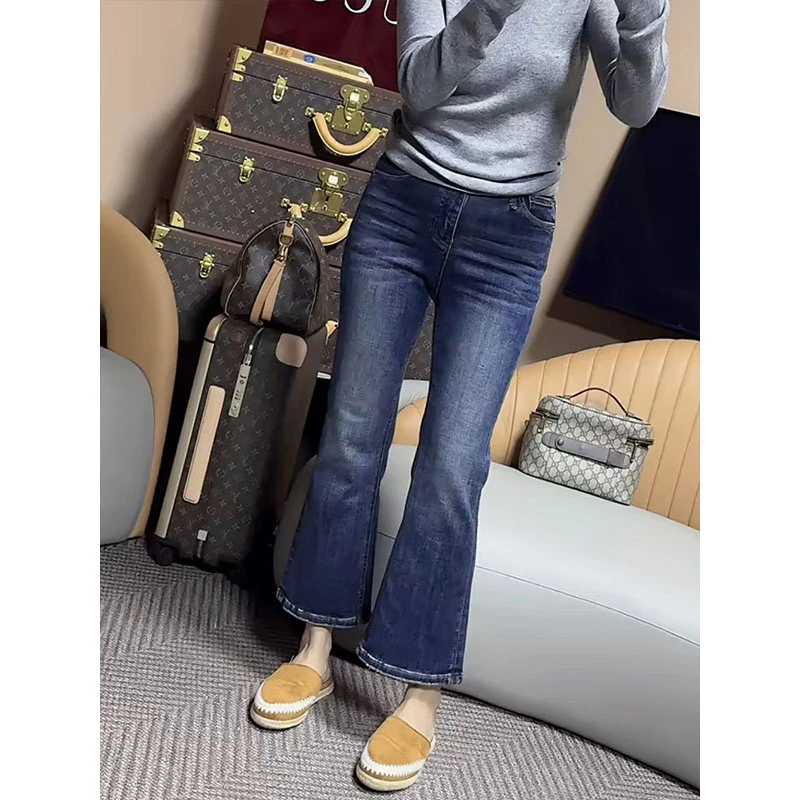 2025早秋新款高腰窄版直筒微喇裤女大码小个子蓝色百搭显瘦牛仔裤