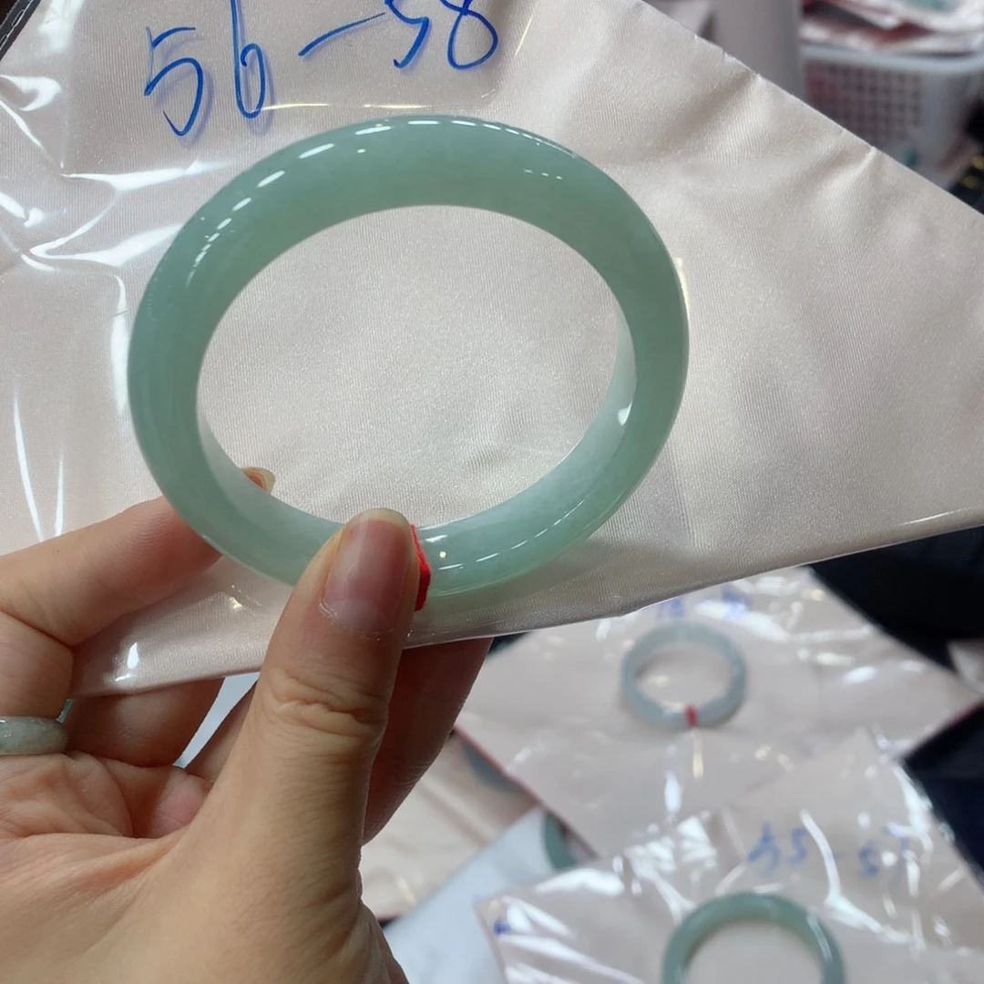 翡翠未镶嵌手镯买断