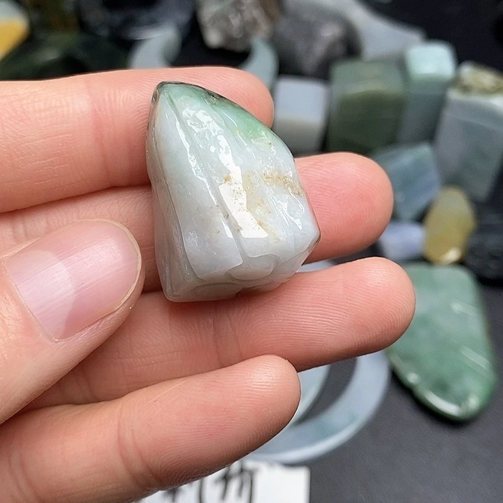 翡翠未镶嵌颈饰天然翡翠32