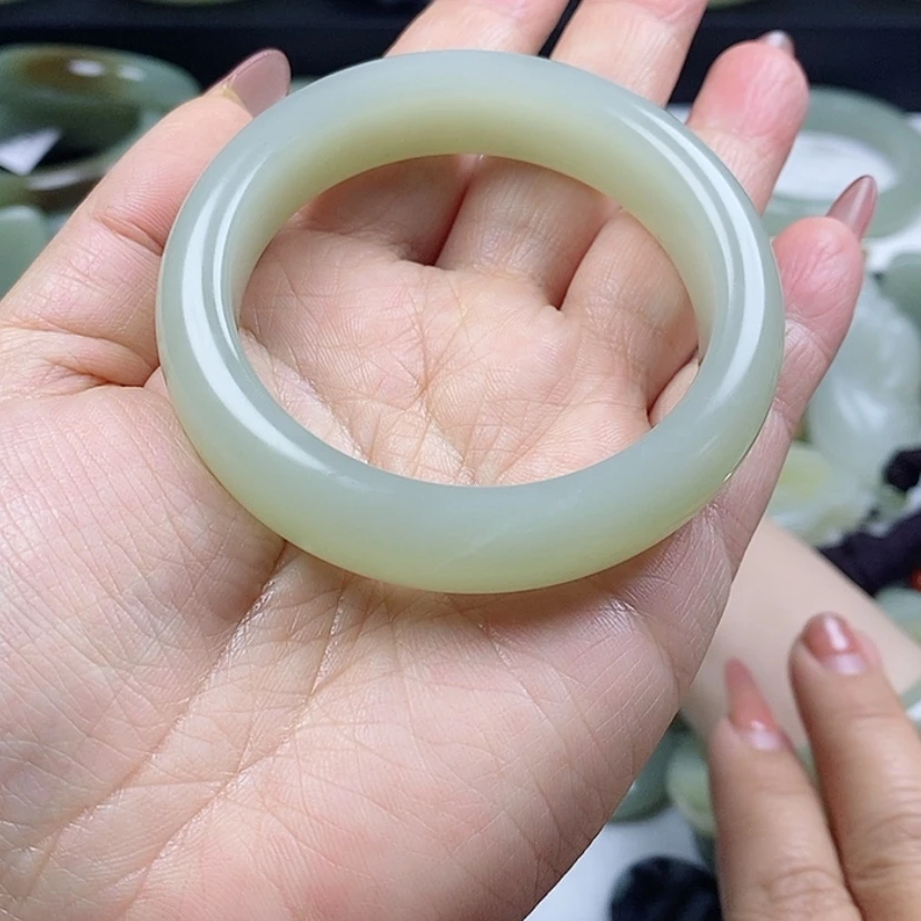 【闪购商品】和田玉手镯未镶嵌