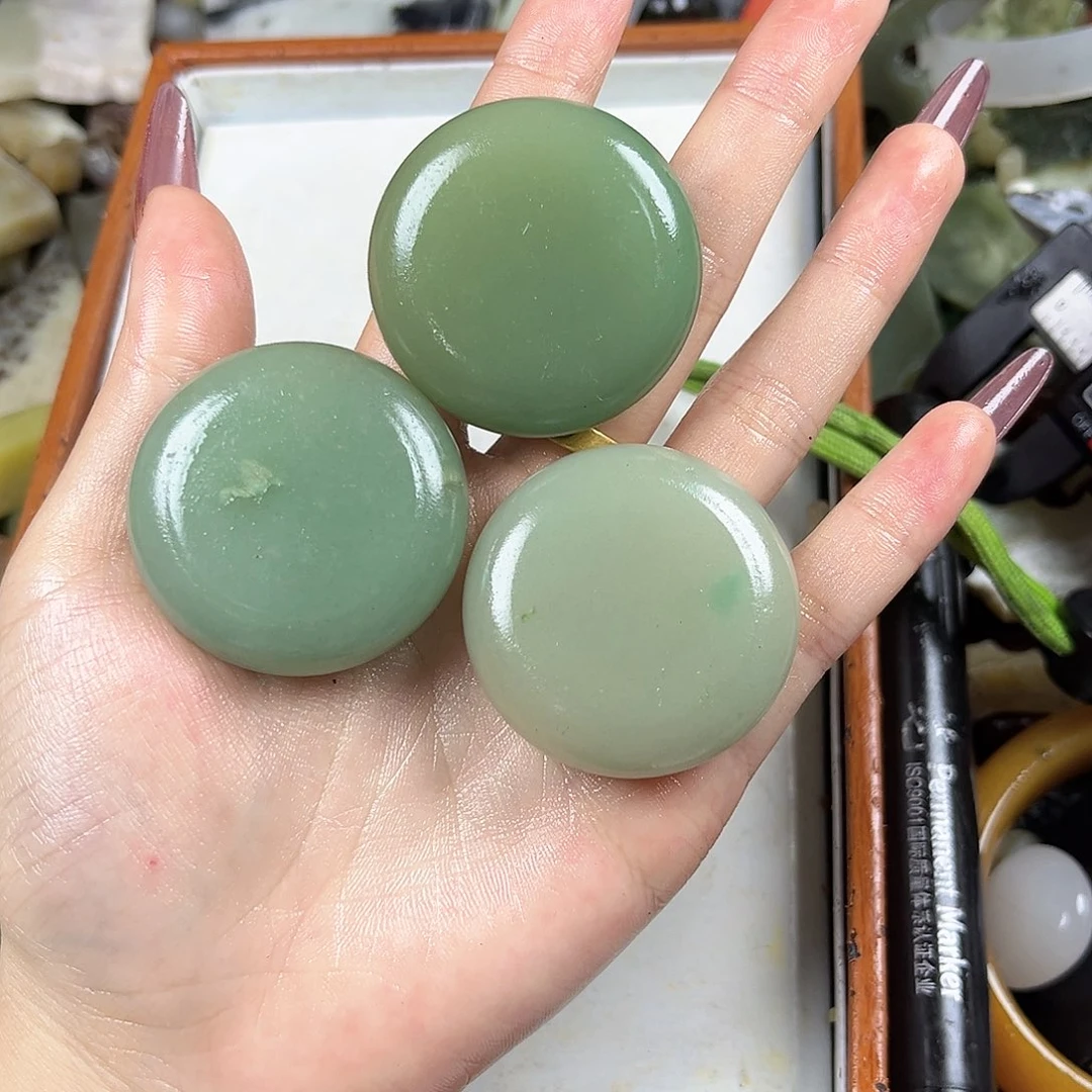 颈饰未镶嵌和田玉(糖玉)
