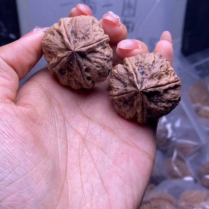 把件文玩核桃云南野生铁核桃182号35mm