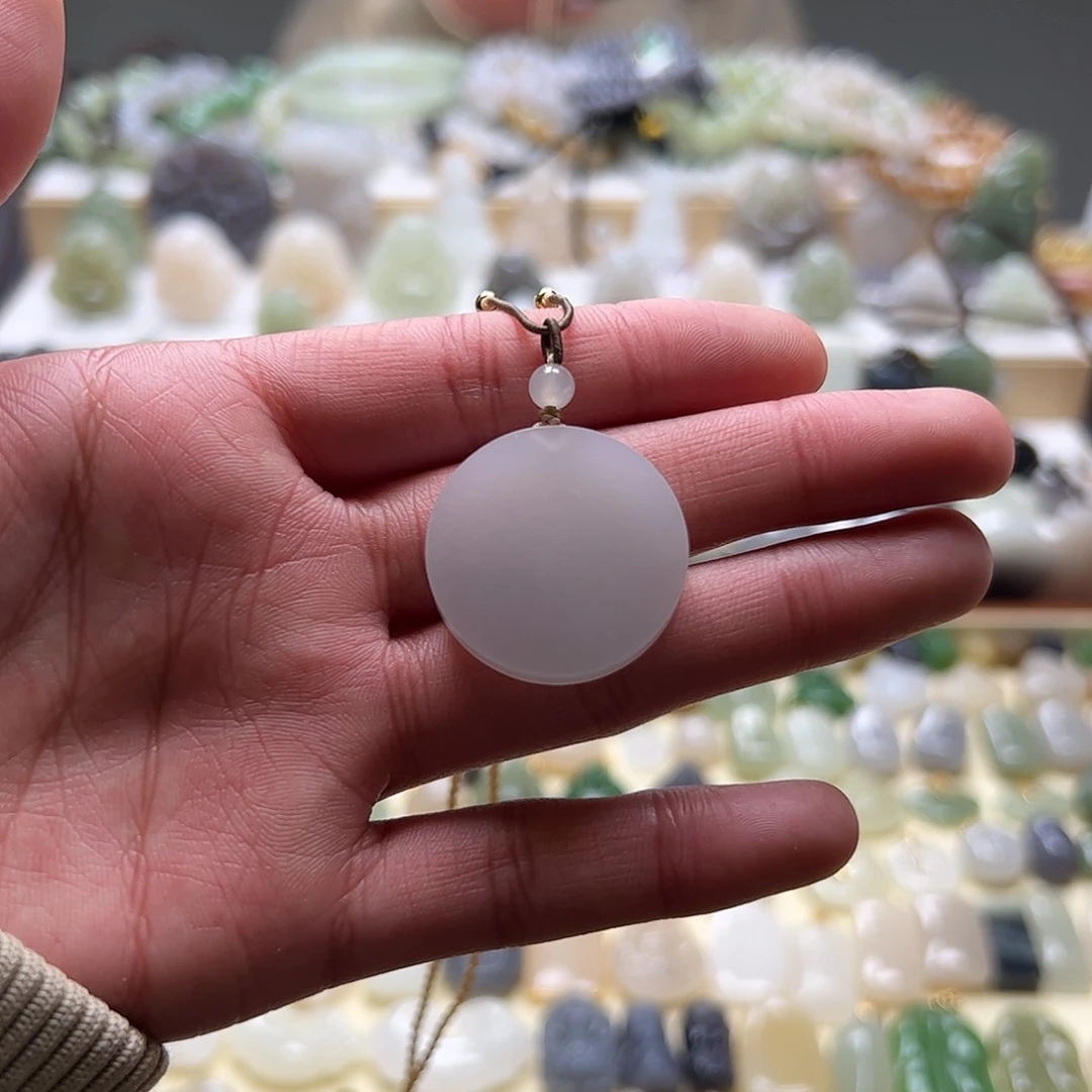 和田玉吊坠(赠链)未镶嵌