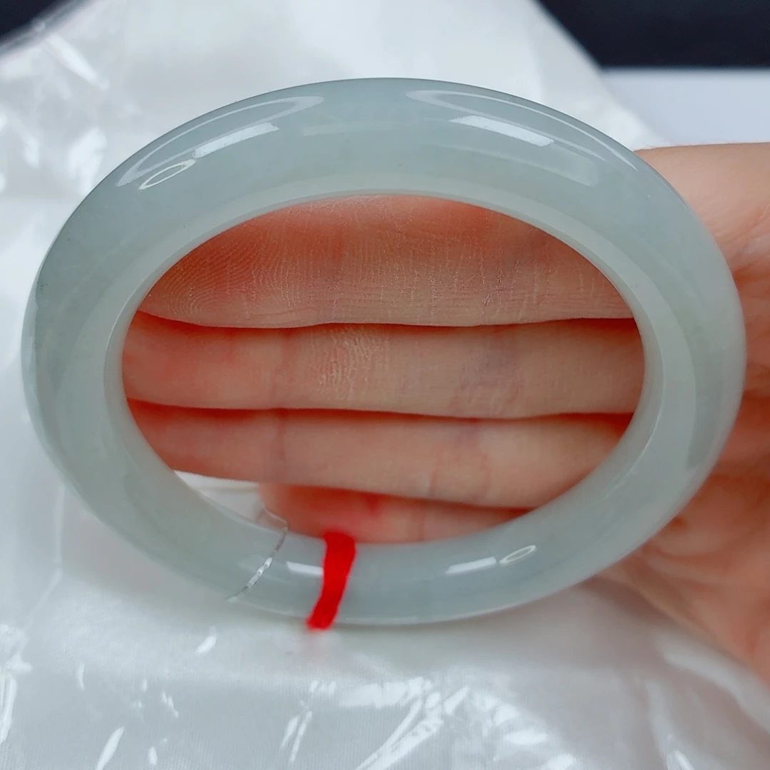 翡翠未镶嵌手镯57胖圆条，胶润淡底色，性价比高，09