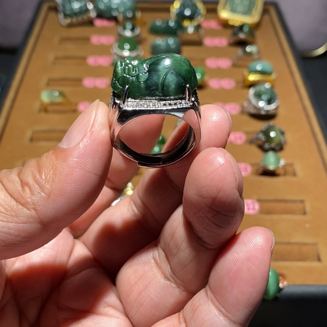 和田玉未镶嵌戒指