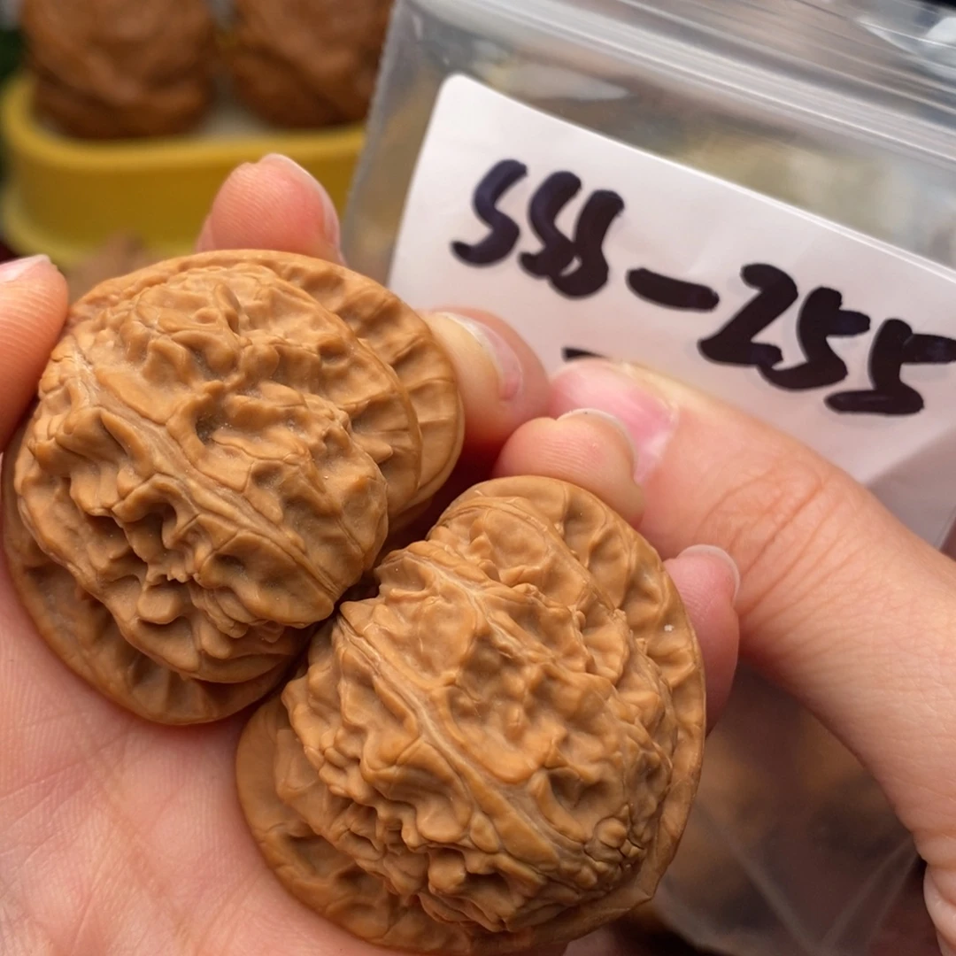 把件文玩核桃毕业三角白38……
