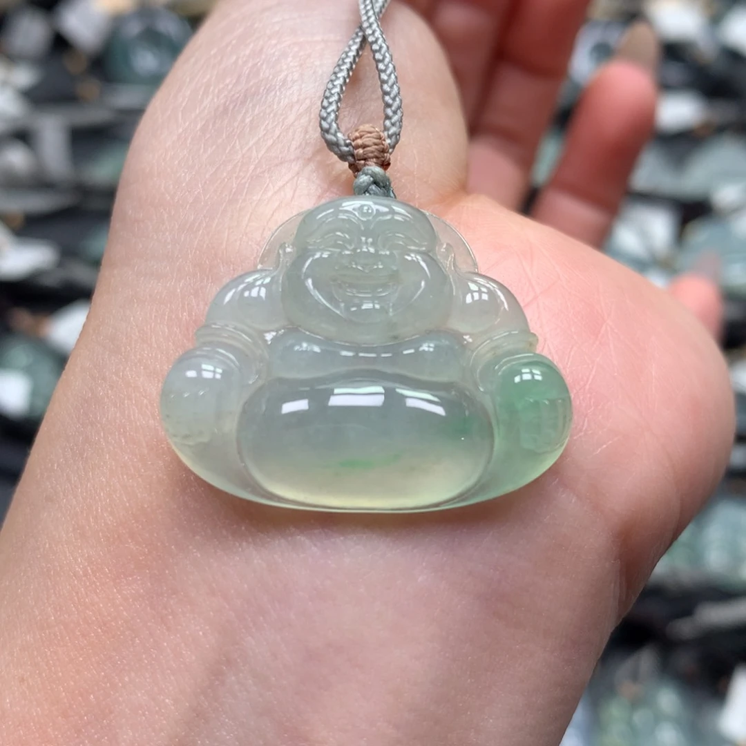 翡翠颈饰未镶嵌佛公