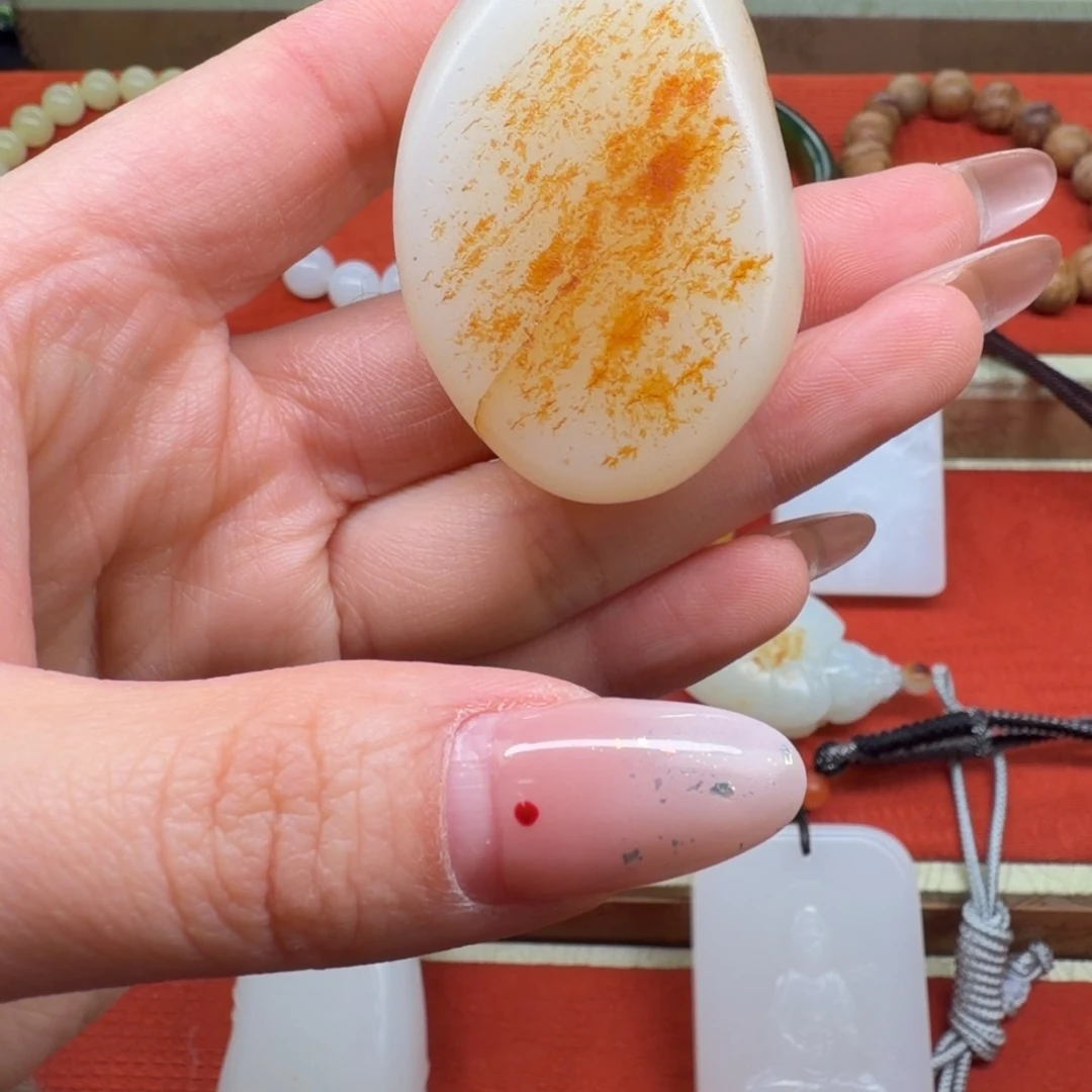 和田玉（糖玉）未镶嵌颈饰