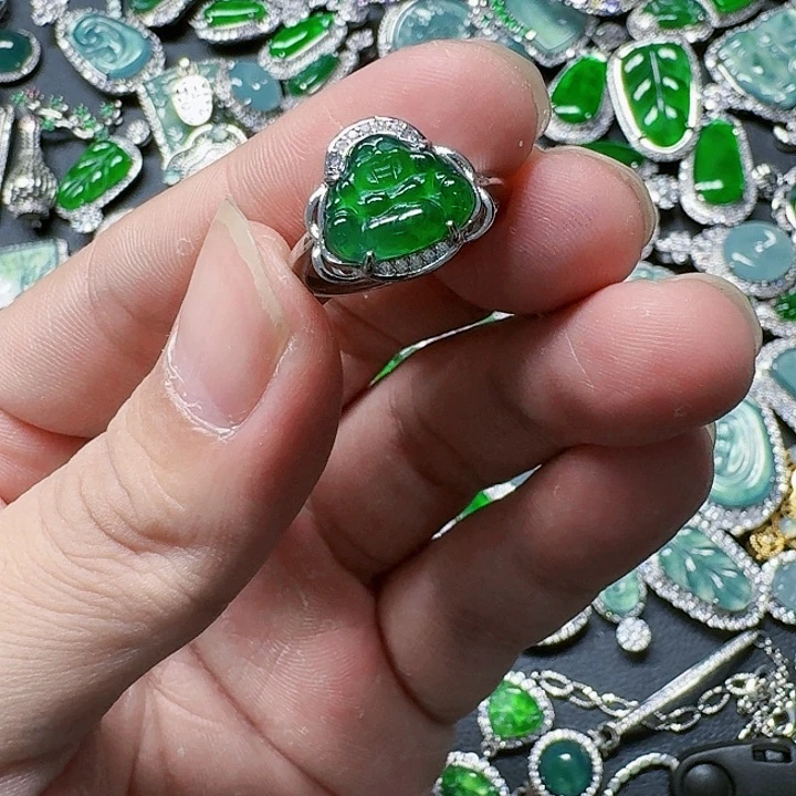 翡翠颈饰未镶嵌天然A货翡翠放漏