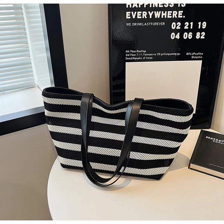 【好物分享】手提大容量帆布包女2025新款撞色条纹腋下包质感单肩包