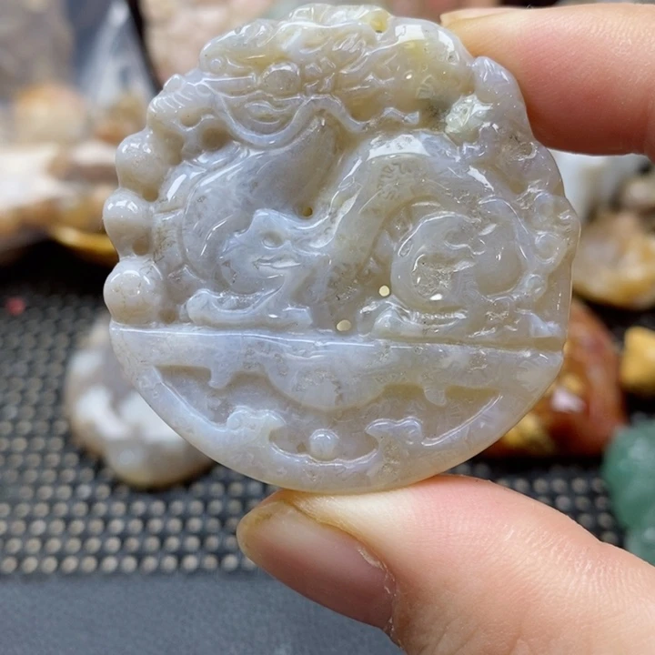 硅化珊瑚（珊瑚玉）颈饰未镶嵌