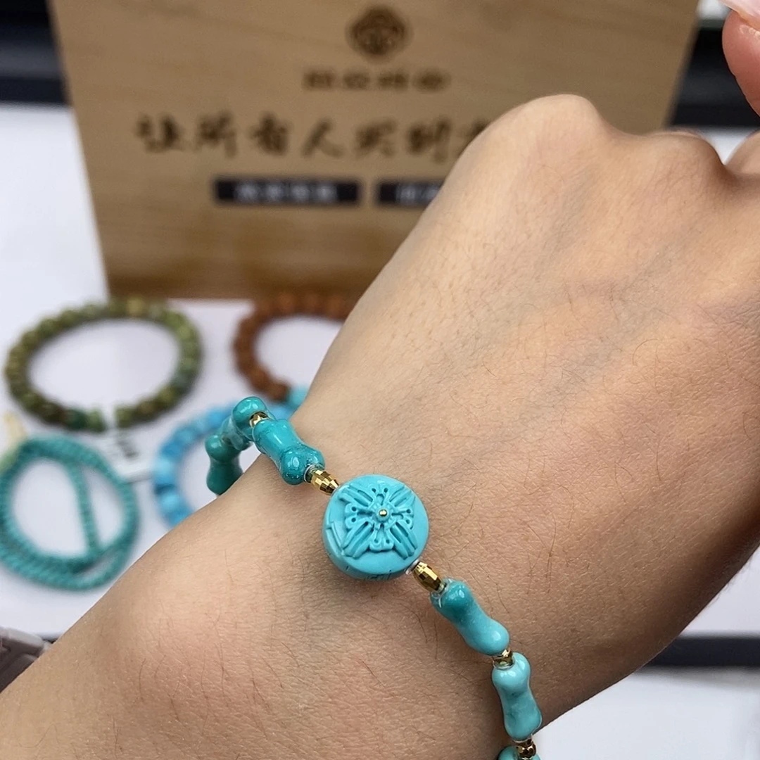 绿松石未镶嵌珠宝奇石