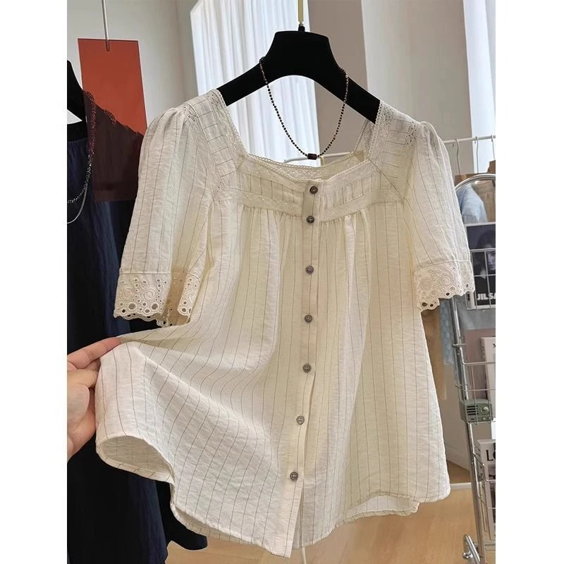 2025夏季新款胖mm显瘦蕾丝领拼接短袖衬衫女条纹宽松上衣