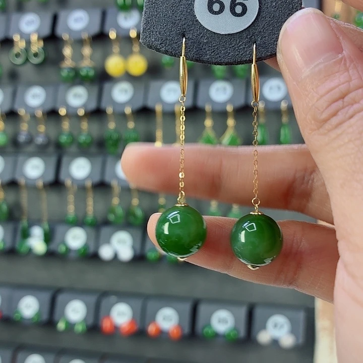 和田玉18K金镶嵌耳饰