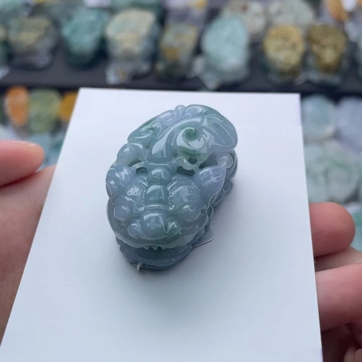 翡翠颈饰未镶嵌貔貅