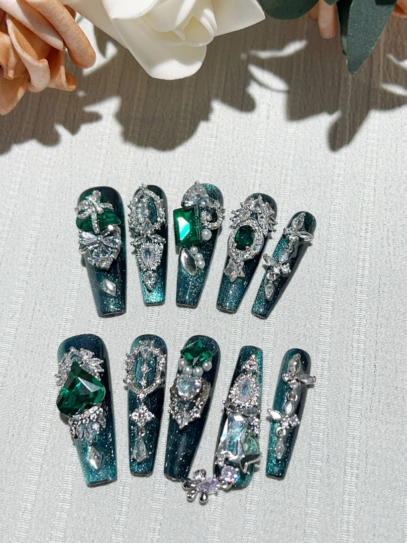 锆石高货纯手工女神气质显白美甲穿戴甲美甲中长甲高级感多巴胺