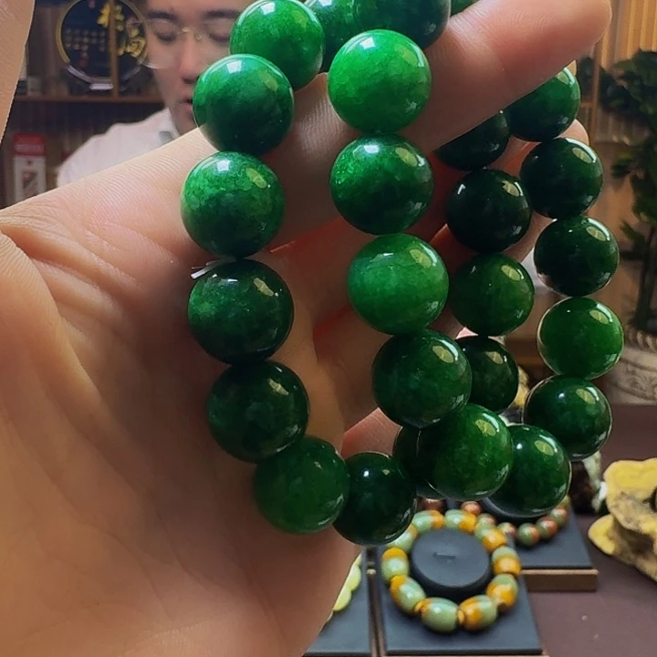 蛇纹石玉手串未镶嵌