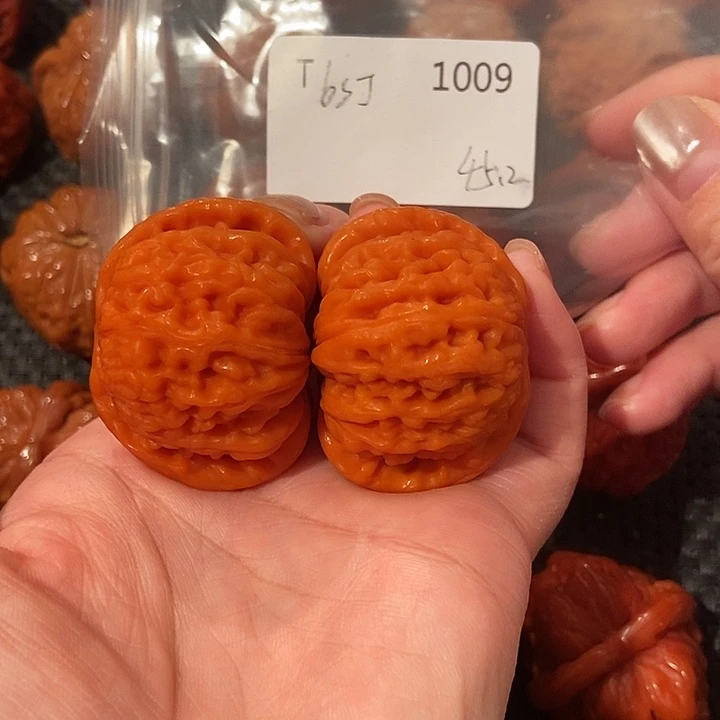 文玩核桃吊坠大闷白45.2