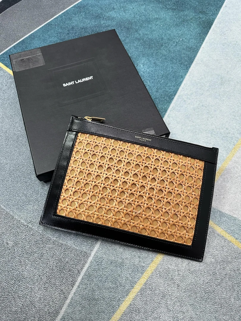 未使用 YSL/圣罗兰 男士手拿包BW002