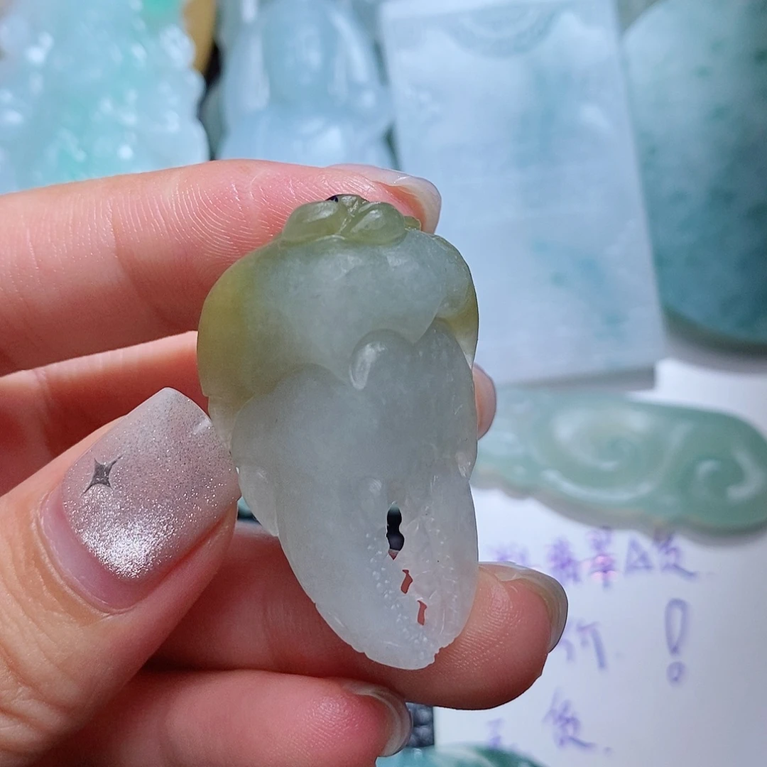 未镶嵌定制翡翠毛货付款后确认抛光