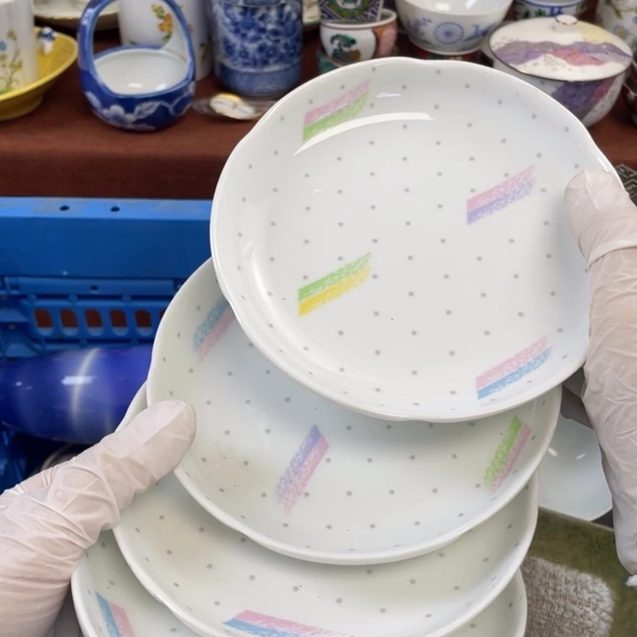 他家瓷器真美…开播了