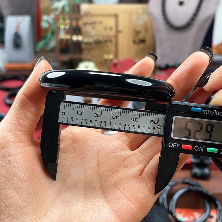 和田玉手镯未镶嵌羊脂级特价