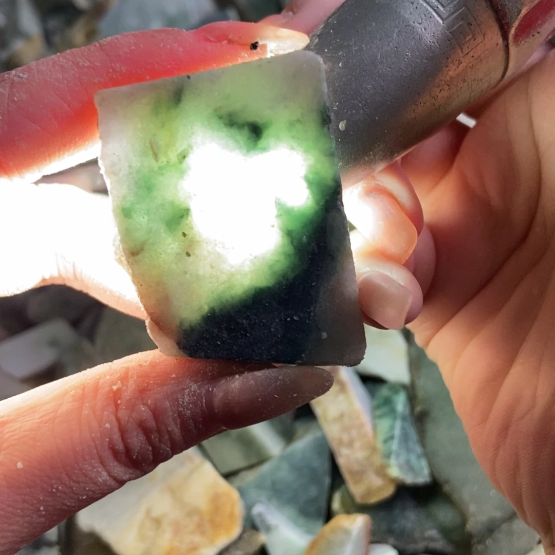 翡翠未镶嵌挂件天然翡翠